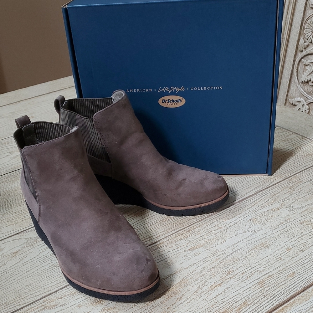 Dr. Scholl's Olive Ankle Booties with Suede Finish